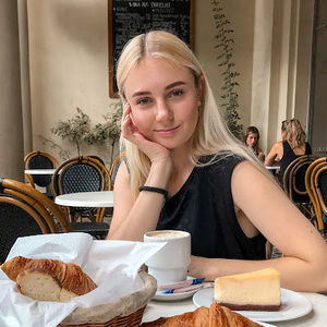 Meet your Posher, Anna